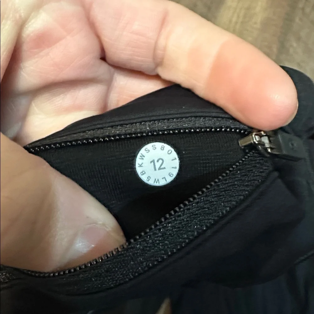 Lululemon Run Crew Tight size 12‎